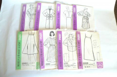 Střihy oděvů VKUS, retro, 13 ks šití sukně kabát vzor móda návody župan střihy krejčovství 