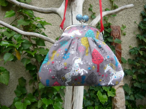 Kabelka s jednorožci kabelka peněženka patchwork kasička drobnosti mandala deštník etikety rtěnka batika mobil 