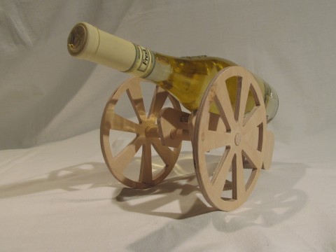 Lafeta víno kazeta stojan lahev podstavec kanon lafeta děrek 