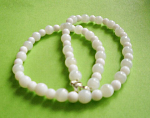 náhrdelník - bílá s mléčně bílou náhrdelník elegantní černý pokovovaný černý rokail dvě řady 