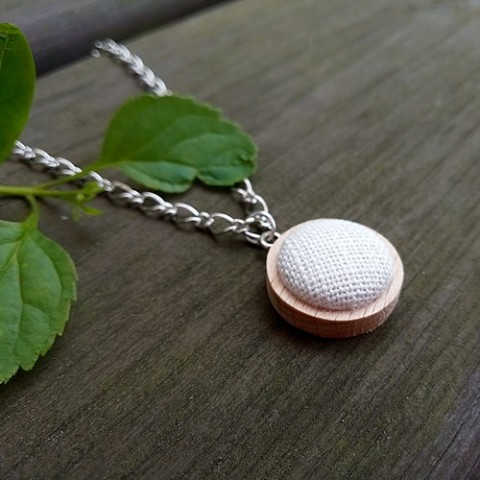 Buttonkový náhrdelník dřevo náhrdelník bílá láska přírodní léto řetízek buton dřevěné lůžko 