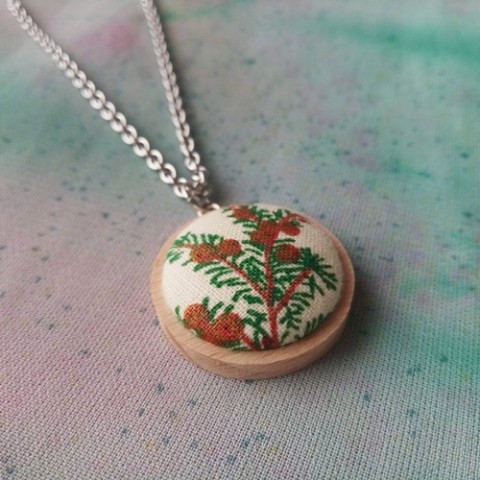 Buttonkový náhrdelník dřevo náhrdelník bílá láska přírodní léto řetízek kytka lesní les buton dřevěné lůžko 