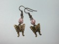 Bronzový motýlek s růžovou perlou