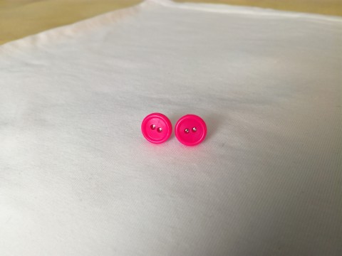 Neonově růžové knoflíkčky - puzetky knoflík puzetky puzetka puzeta knoflíček knoflíkový 