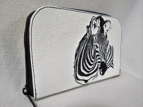 Zipová peněženka Zebra bílá černá zebra výšivka veselá zipová s kapsičkou na telefon na karty 