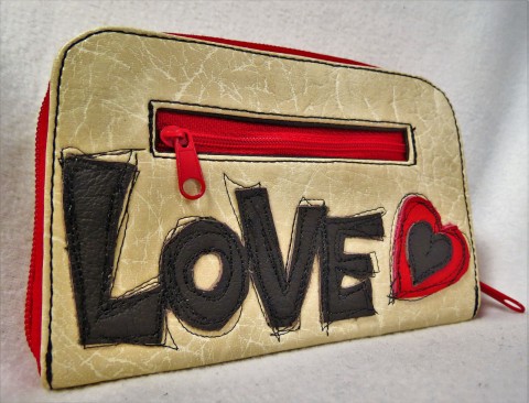 Zipová peněženka LOVE srdce ornament láska výšivka veselá lístky love zipová s kapsičkou na telefon na karty 