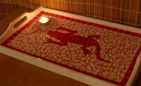 Červená ještěrka tác tácek mozaika 
