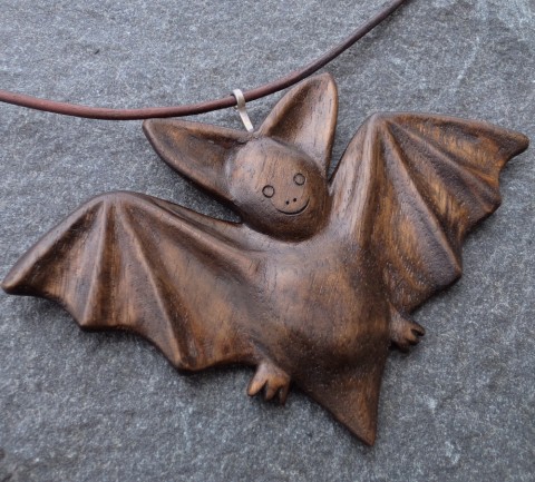 Dřevěný šperk  -  netopýr dřevo řezbářství zvíře netopýr rock temný 