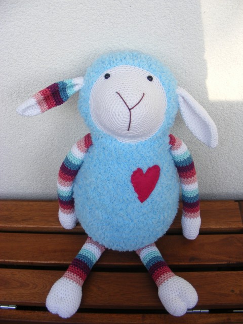 Ovečka Ibi - svetlomodrá srdce děti modrá srdíčko ovečka narozeniny zoo zvířata dárky překvapení srdíčko vánoce 