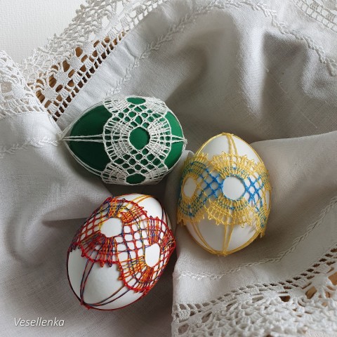 sada tří paličkovaných kraslic jaro paličkování velikonoce krajka vejce kraslice vajíčko 