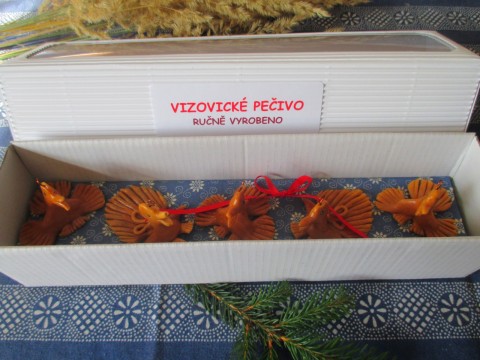 Sada - holubičky a křepelky holubice vánoční ozdoby holubičky vizovické pečivo lidová řemesla tradiční vánoce ručně vyrobeno předvánoční dárek dárek do zahraničí křepelky tradiční dárek 