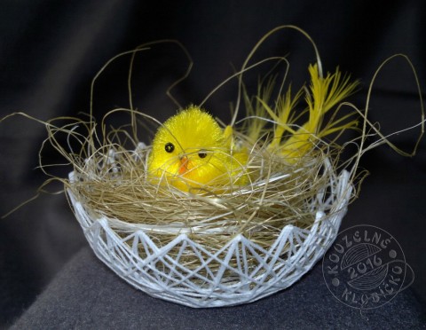 Skořápka ... právě jsem se vylíhlo dekorace dárek bavlna jaro velikonoce kuřátko peříčko vejce vajíčko hnízdečko skořápka bavlnka 
