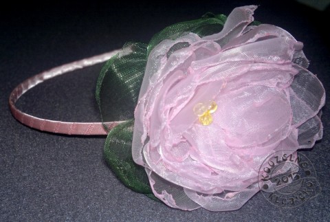 Čelenka Růženka květ miminko čelenka focení organza kvítek filc kovová čelenka čelenka s květem čelenka s broží 