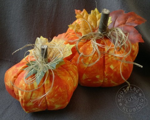 Šitá dýně ŽLUTO-ORANŽOVÁ velká dekorace podzim dýně halloween podzimní dekorace halloweenská dekorace dýnička šitá dýně 