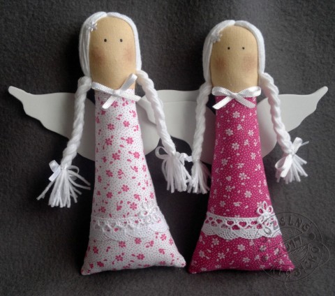 Andělka KYTIČKOVÁ - MALINOVÁ a BÍLÁ dekorace dárek vánoce anděl andílek andělíček andělka 