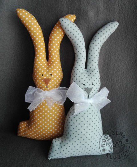 Zajíček šitý velký 28 cm/2 barvy dekorace dárek bavlna jaro velikonoce králíček zajíc zajíček ušák 