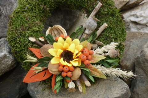 mecháček dekorace podzim přírodní věneček dušičky podzimní aranžmá sušina 