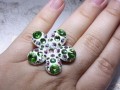 Zelený prsten kytička
