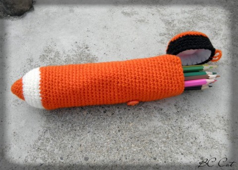 Oranžová pastelka - penál tužka děti obal hravé postýlka penál škola pastelka na doma na cesty 