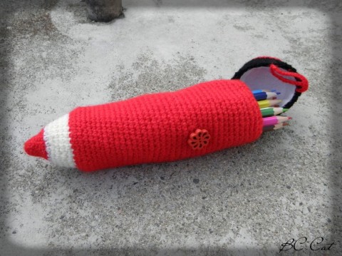 Červená pastelka - penál tužka děti obal hravé postýlka penál škola pastelka na doma na cesty 