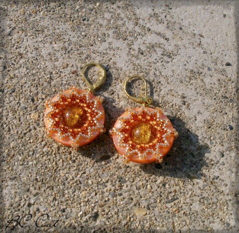 Zapadající slunce - náušnice šperk korálky doplněk náušnice přírodní perleť autorský originál země rivolka 