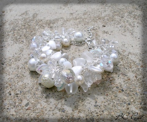 Mýdlové bubliny - náramek šperk náramek srdce doplněk sklo květy perličky ketlovaný 