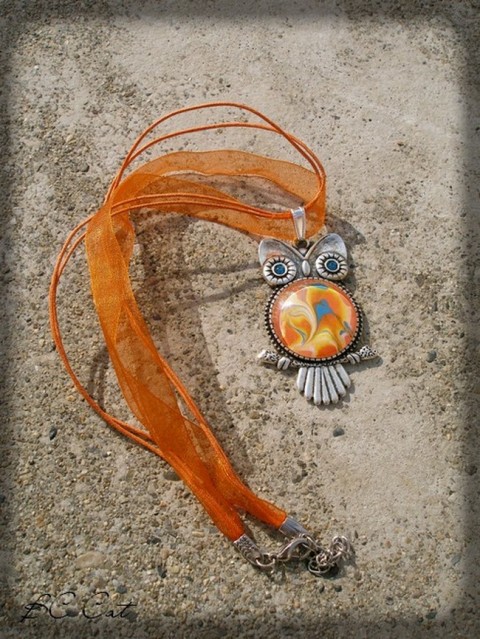 Sova šperk náhrdelník přívěsek pestrobarevné doplněk oranžová barvy sova sovička veselá nápadné energie 