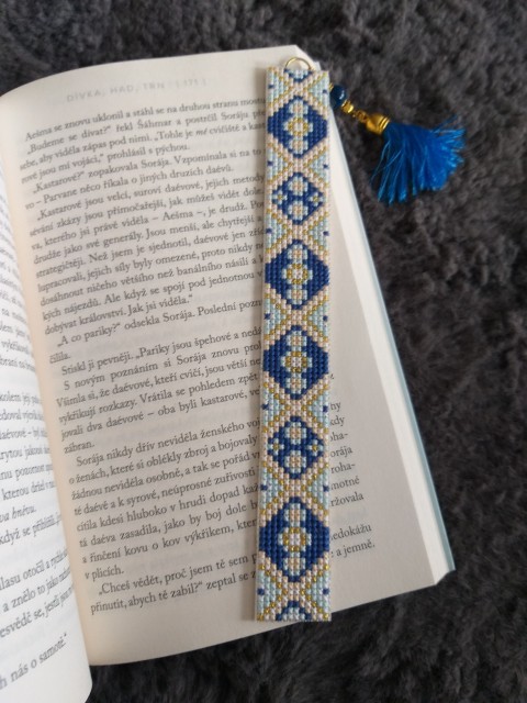 Záložka do knihy - mozajka dekorace dárek vyšívání čtení retro výšivka záložka vzor čokoláda křížková výšivka záložka do knihy četba mozajka 