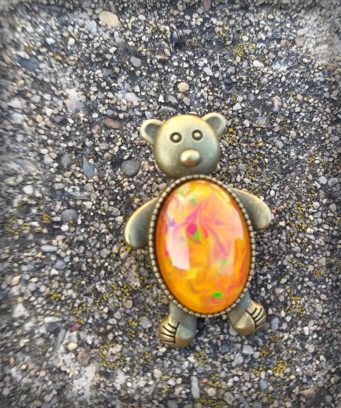 Méďa no.1 - brož brož šperk doplněk medvídek méďa medvěd barvy abstrakce kabošon míša brožička 
