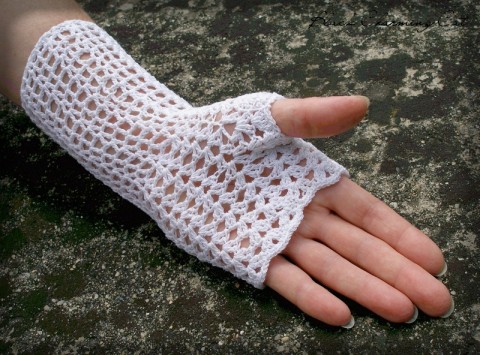 Bílé rukavičky - středně dlouhé doplněk svatba háčkované společenské ples rukavičky 