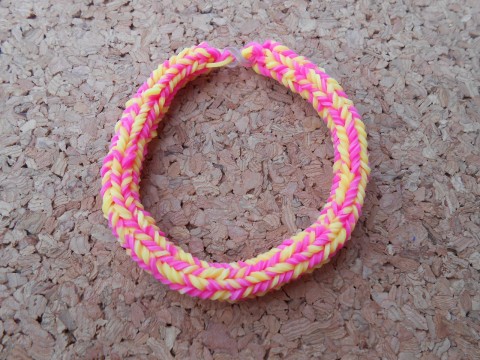 Náramek růžová+žlutá náramek růžová žlutá gumičky loom bands korfida 