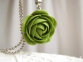 Leaf Green, náhrdelník