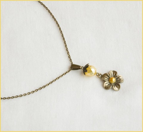 Kytička - žlutá kytička náhrdelník 