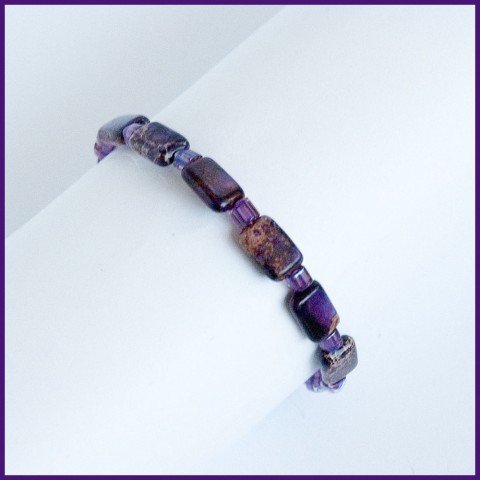Variscit - polštářky náušnice elegance fialový 