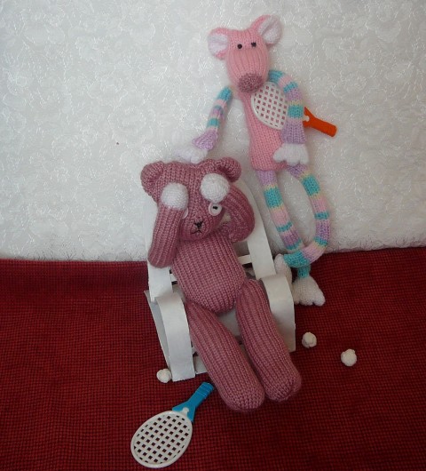 pletený medvídek medvídek mazlík starorůžová pro děti pletená hračka usínáček 