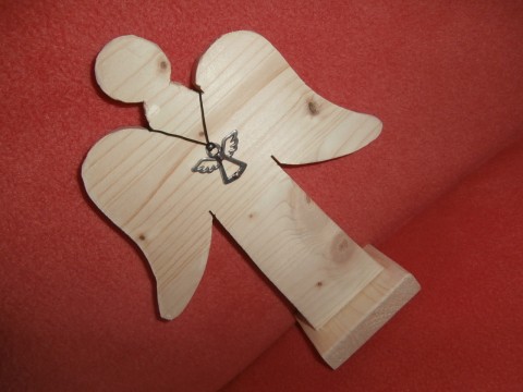 anděl  cca 21 x 16 x 1,5 cm - dřevo dřevo anděl přívěšek. 