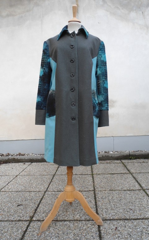 Vzorovaný tyrkysový kabát šedá tyrkysová kabát 