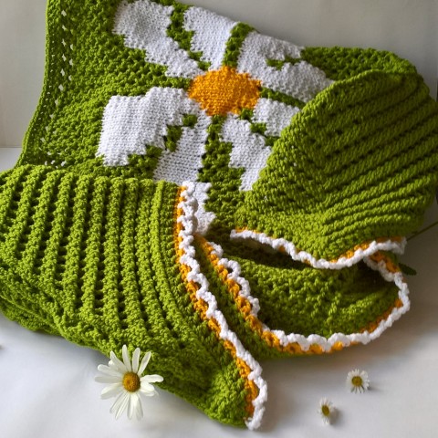 Má mě rád, nemá mě rád - šátek zelená bílá žlutá květ kytička kytka kopretina šátek šál pléd krajkový sedmikráska dírkovaný trojúhelníkový kopretinový 