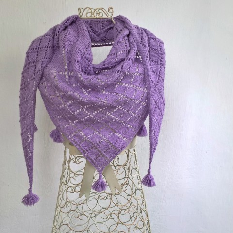 Lila - pletený šátek z alpaky levandule fialová levandulová šeřík lila vlna šátek šál pléd krajkový šeříky šeříková dírkovaný alpaka lama alpaca trojúhelníkový 