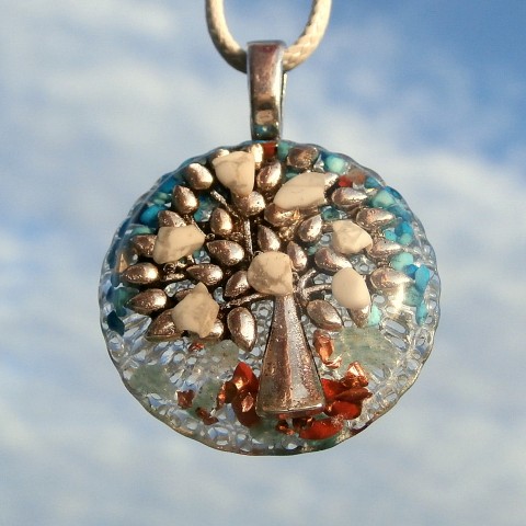 Orgonit *Strom života*,Howlit šperk křišťál minerály energie drahé kameny osobní orgonit stones.luxusní pendant 