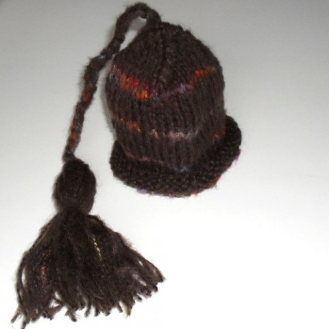 Pletená čepička se střepcem hlava dárek čepička pletení miminko střapec maminka 