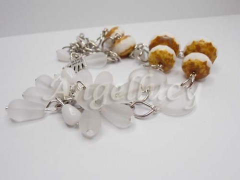 Broušenky v bílém náhrdelník skleněné korálky brou 