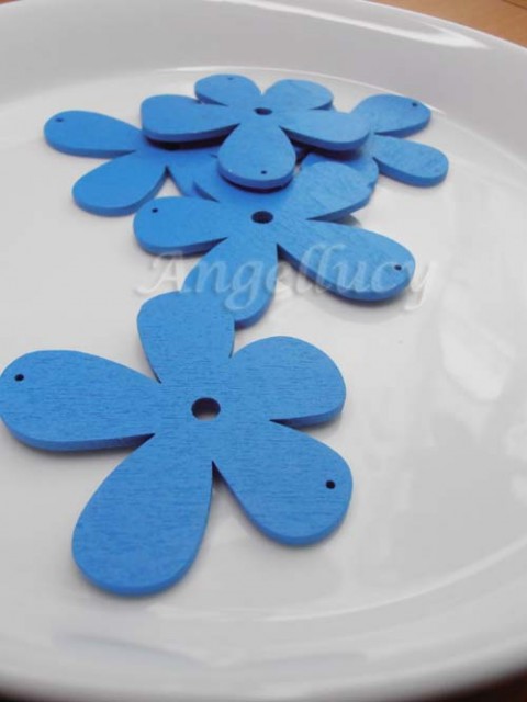 Dřevěná květina - modrá květina kytka bižuterie komponent mezidíl mezičlánek 