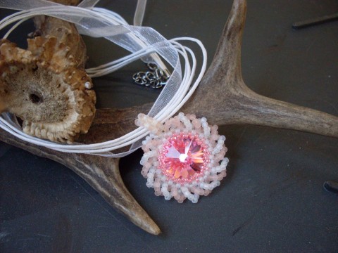 Pink Dream, 18 mm SW rivoli náhrdelník korálky elegantní bílá šité swarovski korálkování romantický pro ženu růřová 
