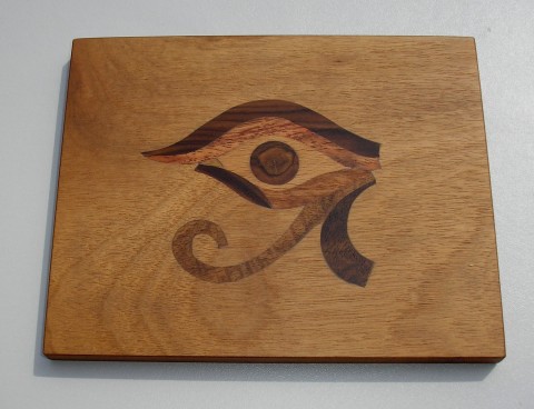 Horovo oko – Vedžat dřevo řezba ořech dárek narozeniny výročí egypt symbol umění dýha horovo oko intarzie vykládaný nábytek 