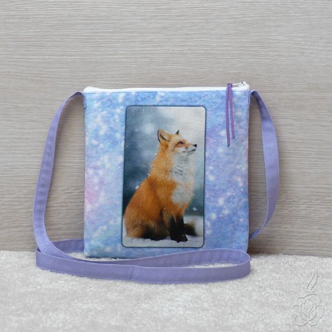 Menší fialová kabelka s liškou liška kabelka s obrázkem malá taštička barevná kabelka fialová kabelka kabelka s liškou 