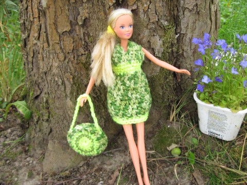 Šatičky Zelená je tráva. kabelka šatičky oblečky barbie oblečky na panenku panenka barbie šatičky na barbie zelené šatičky melírované šatečky 
