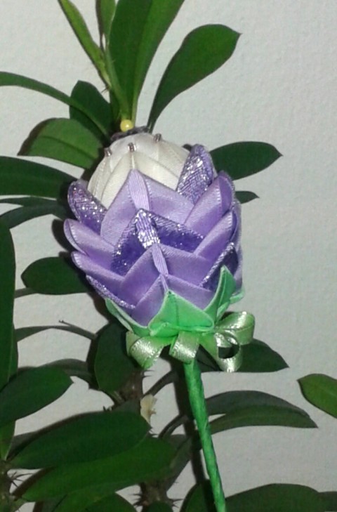 Fialová nefialka dekorace dárek patchwork jaro květ falešný ruční práce nešitý 