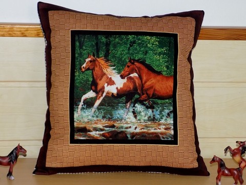 Povlak na polštář - koně dekorace kůň koně oř koníčci povláček povláček na polštář 
