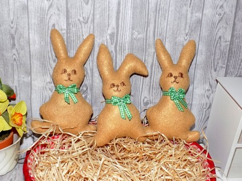 Zajíček se zeleno-bílou mašlí dekorace dárek mašle hračka velikonoce zajíc zajíček 